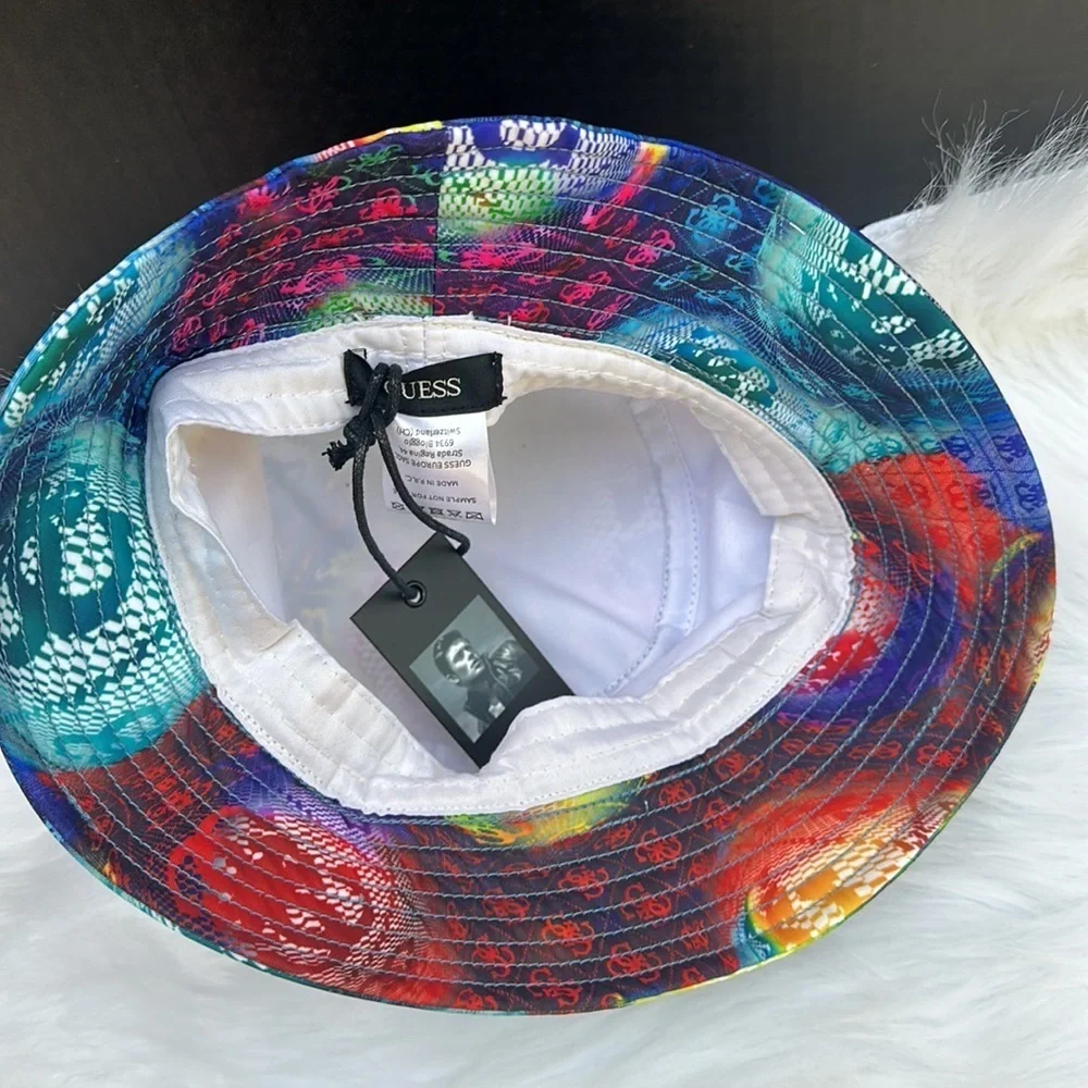 New GUESS KIDS Buckle Hat